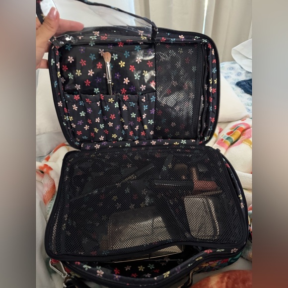 Vera Bradley Grand Vanity Case in Butterfly By - Picture 4 of 7